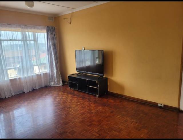 2 BEDROOM APARTMENT FOR SALE IN MONTCLAIR